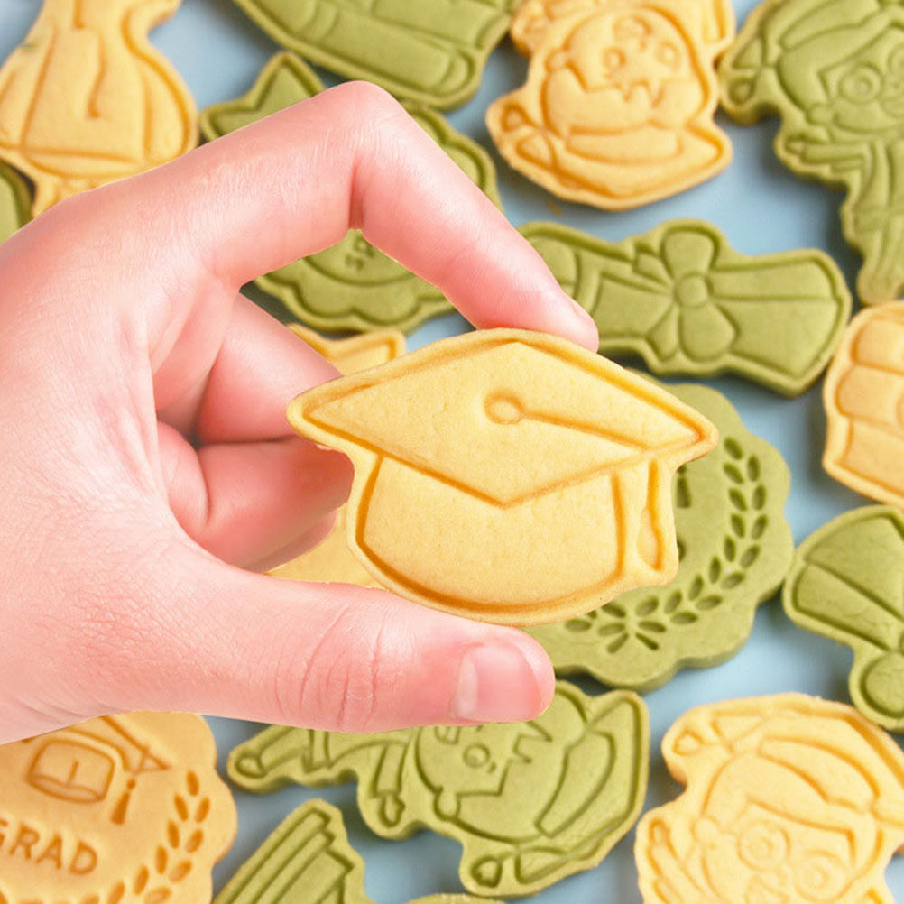 8Pcs Graduation Cookie Cutter  – Cookie Cutter Set Bewertung und Preis